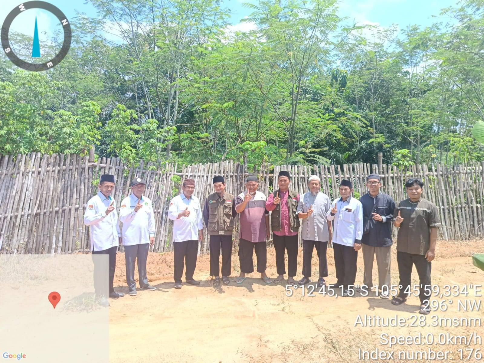 Kepala KUA Braja Selebah Tinjau Lokasi Tanah Wakaf