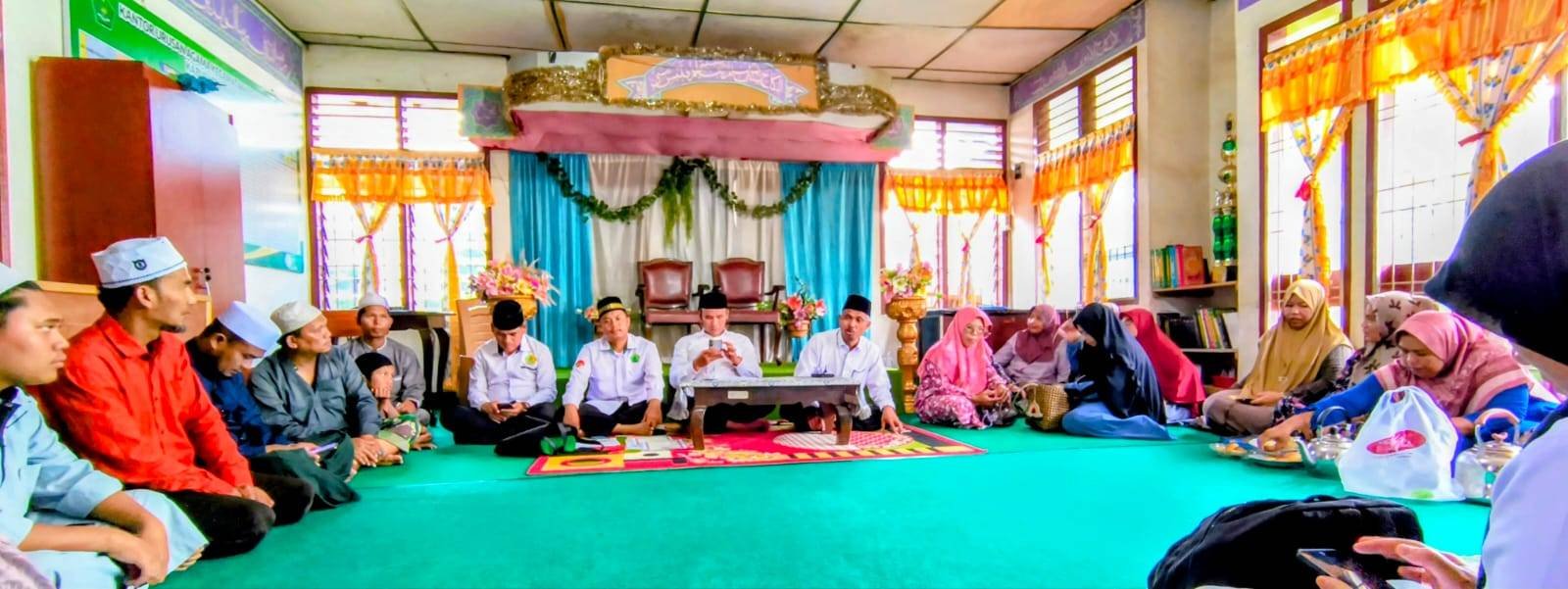 Pimpin Rapat Panitia MTQ ke-5 Tigabinanga, Ka KUA Tigabinanga Kordinasi dan Matangkan Kegiatan