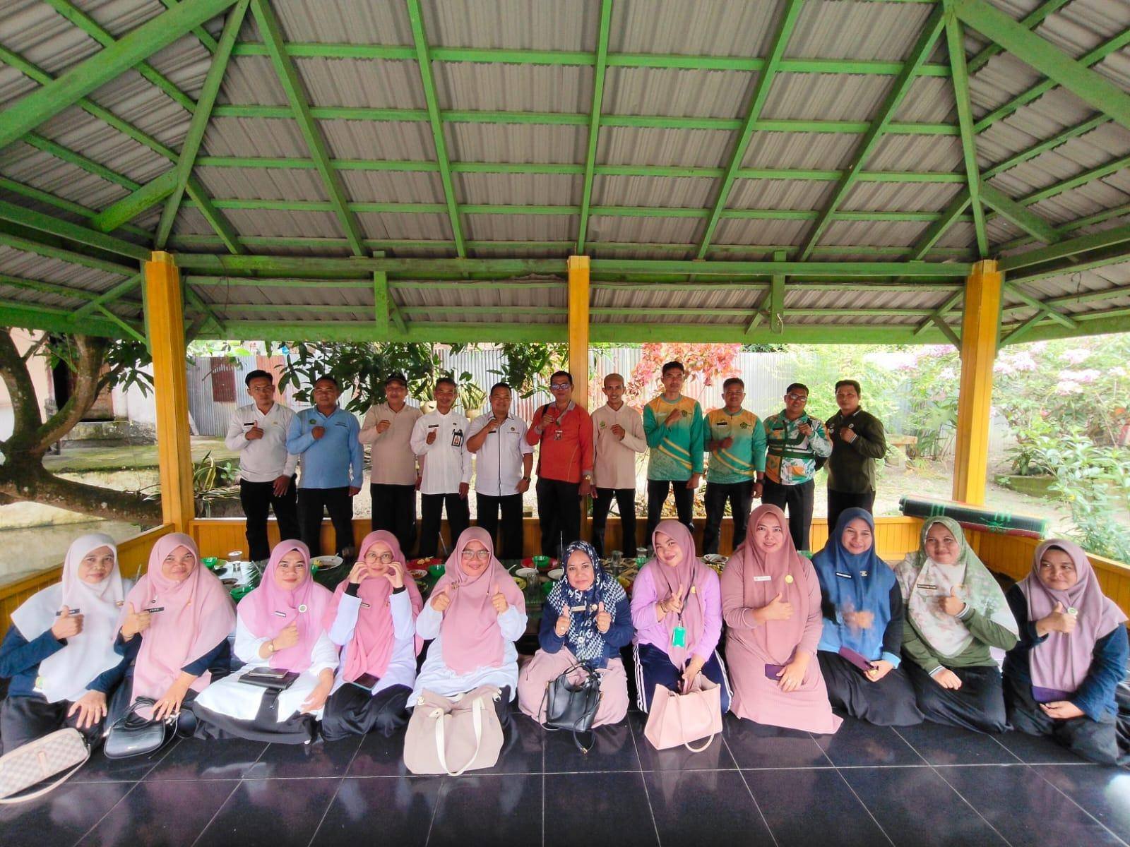 Serah Terima Jabatan Ka KUA Gunung Toar: Sirwan Serahkan Tugas kepada H. Jefri Eriadi