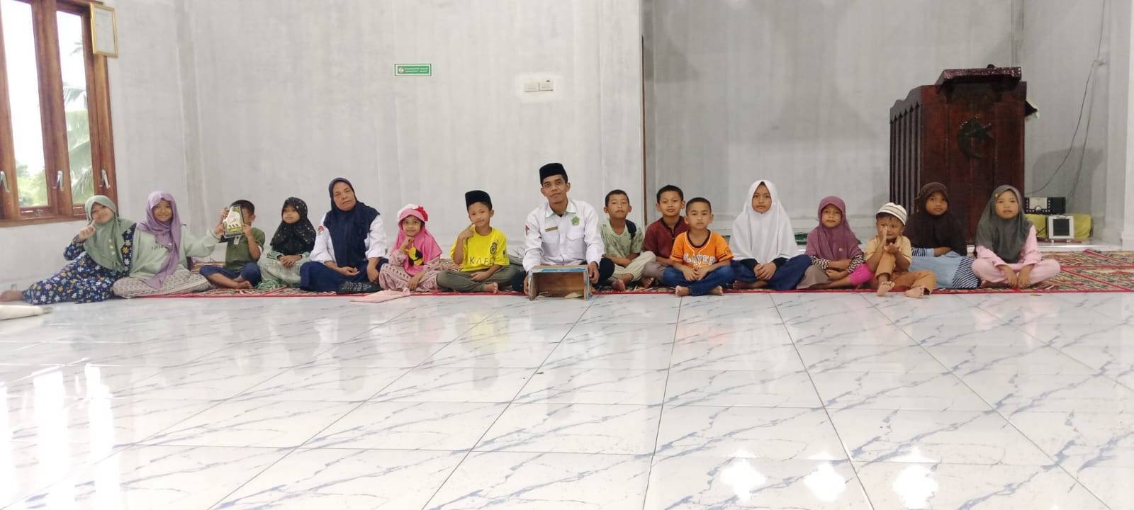 KUA Siempat Nempu Gencarkan Program Pemberantasan Buta Aksara Al-Qur'an di Masjid Al Misbah