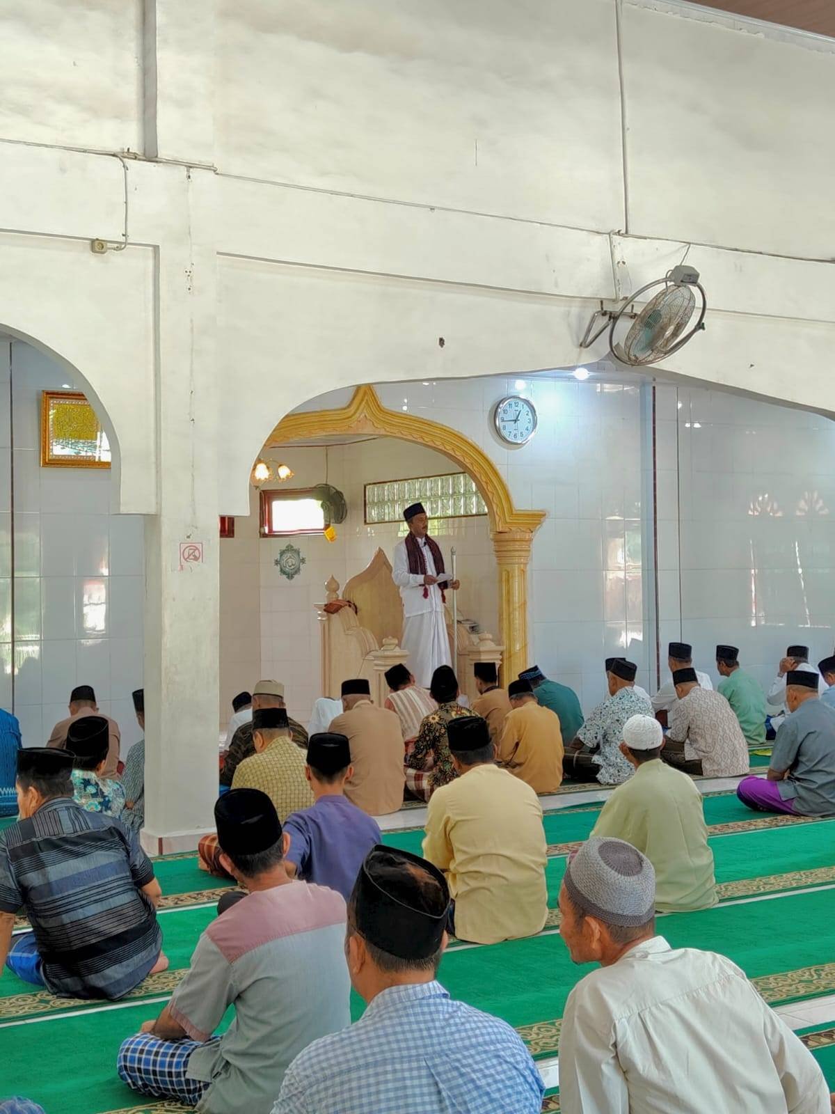 Kepala KUA Gunungsitoli Utara Perkuat Pembinaan Keagamaan Masyarakat di Masjid Syuhada Desa Olora