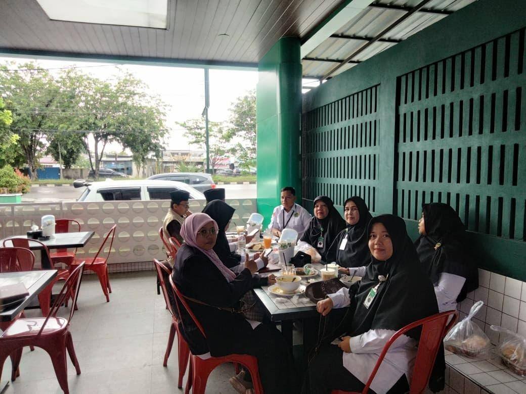 Rapat Strategis Penguatan Kepenyuluhan dan Penyusunan Buku Saku Keagamaan KUA Binawidya