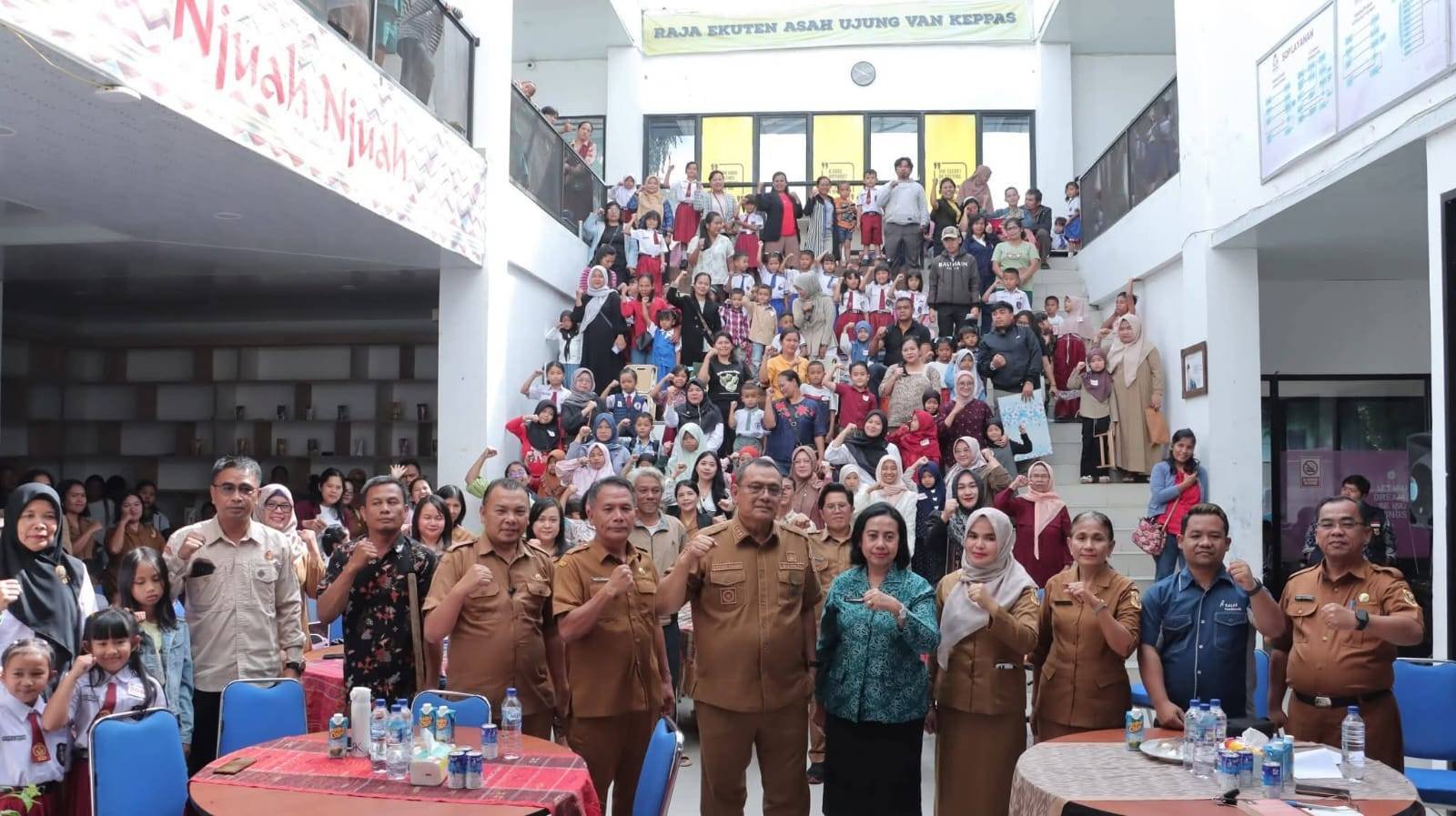 Dukung Inklusifitas Layanan, KUA Sidikalang Hadiri Peringatan Hari Kartini Pemkab Dairi