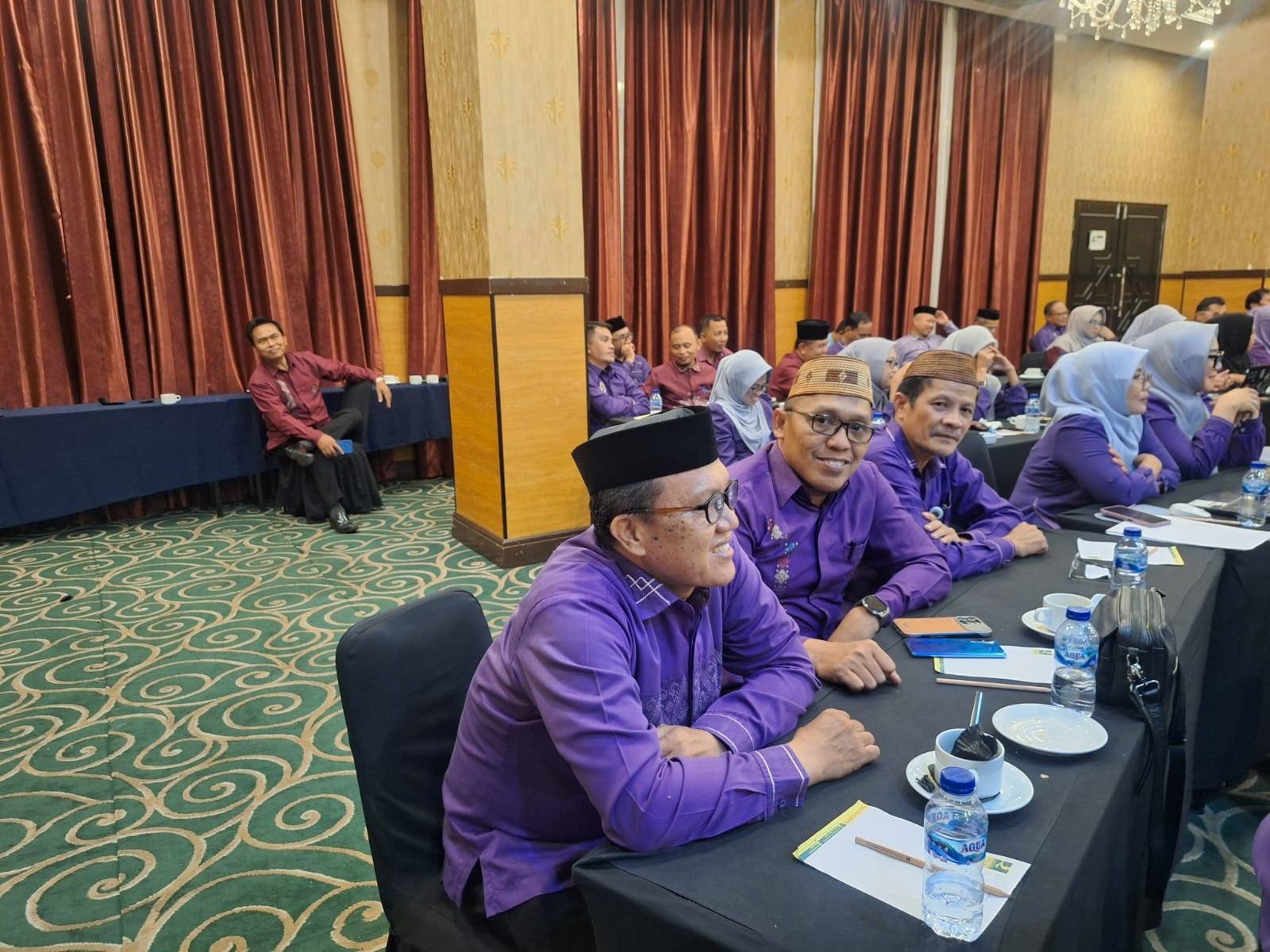 Kemenag Kota Gorontalo Gelar Rakerda Bertema “Mempersiapkan Umat Masa Depan”, Kepala KUA Kota Tengah Hadir