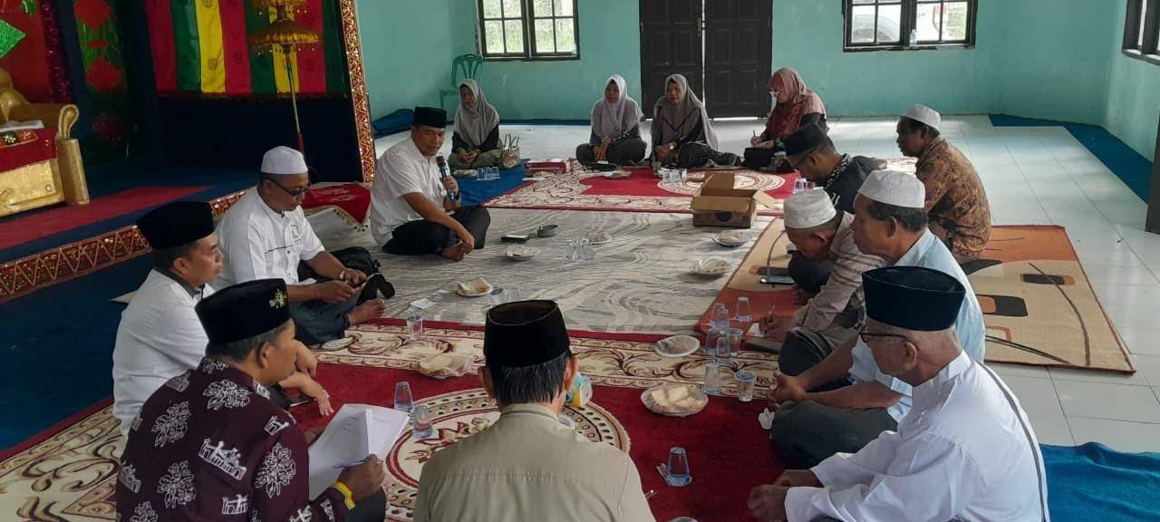 Kepala KUA Dayun Najamudin Berikan Pembinaan dalam Rapat Internal IPHI Kecamatan Dayun
