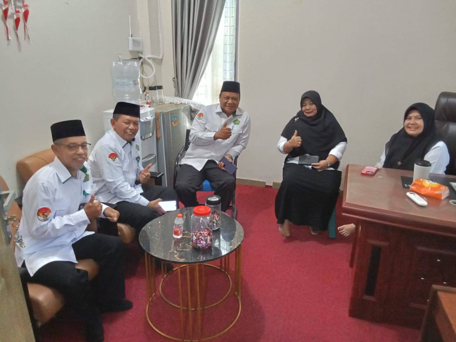 PC APRI Kota Pekanbaru Sambangi Bagian Keuangan Kantor Kemenag