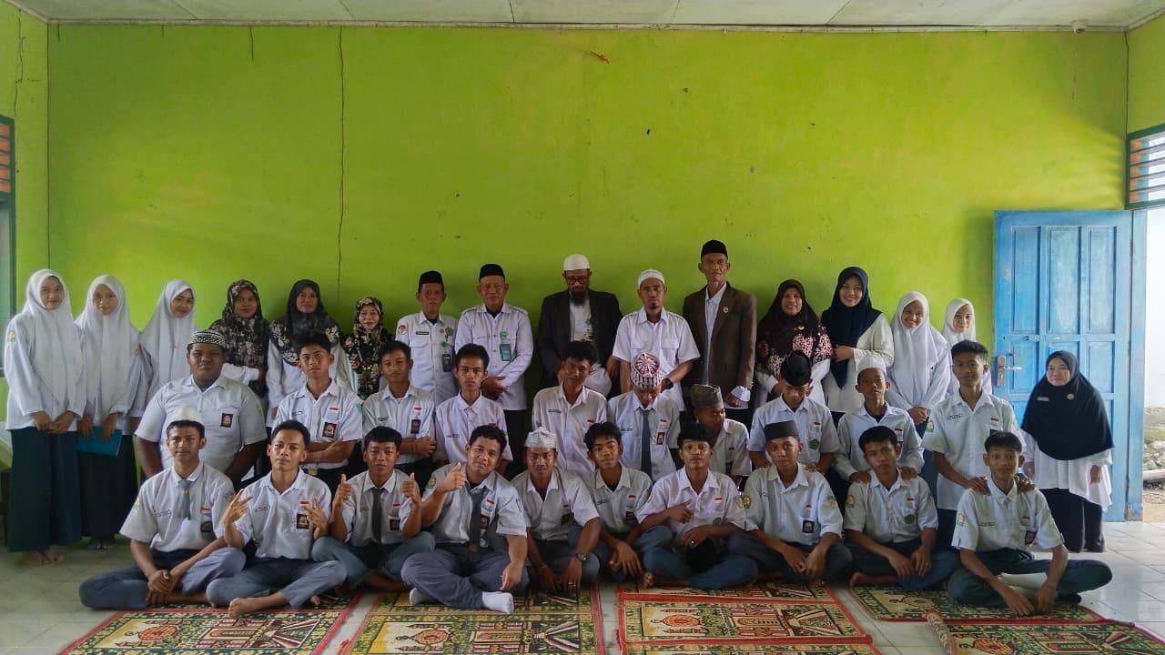 The Most KUA, Sinergitas Penghulu dan Penyuluh KUA Bantimurung dalam Program Bimbingan Remaja di MA As sakinah