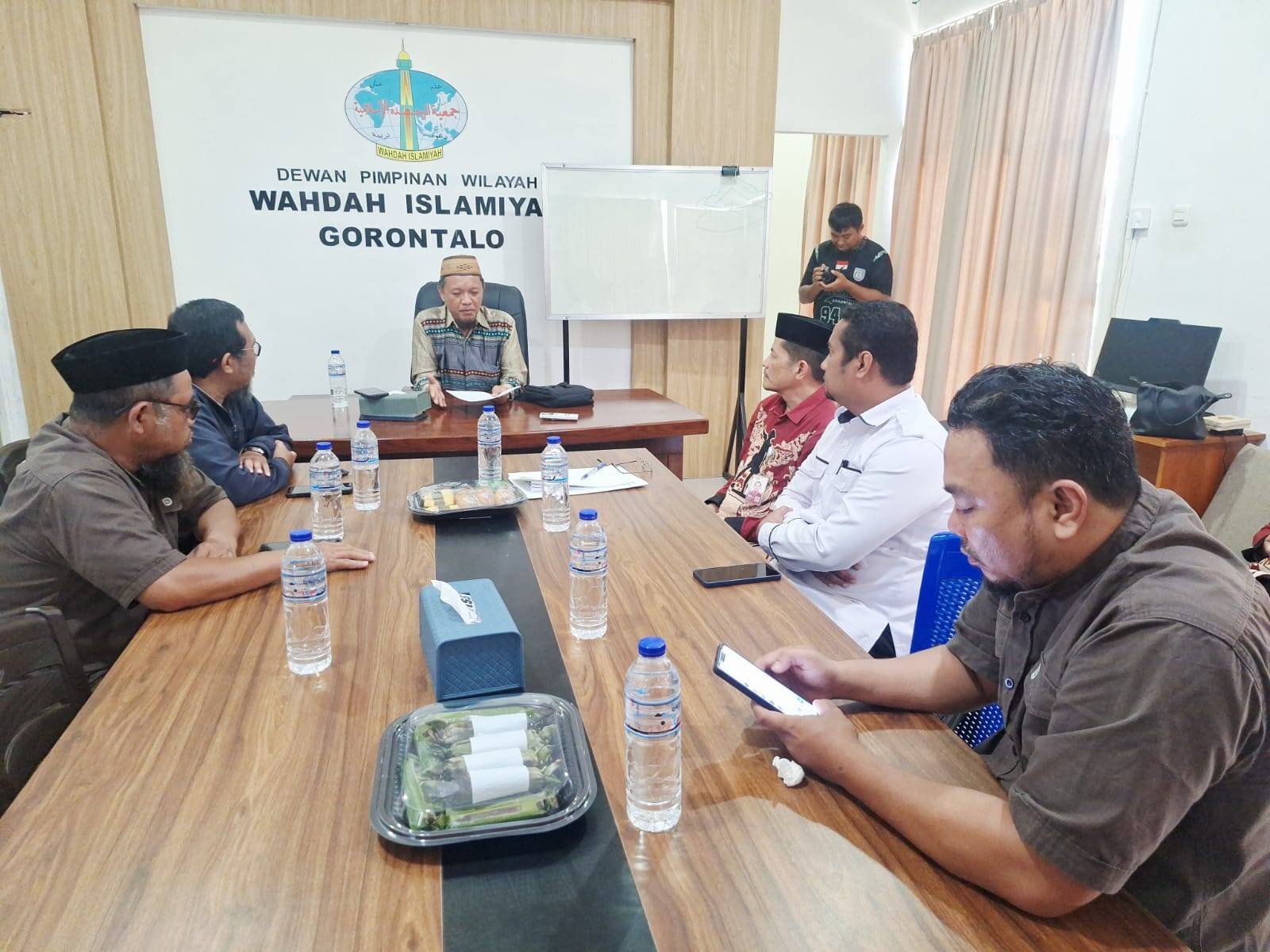 REVOLUSI DIGITAL WAKAF: KUA KOTA TENGAH TANDATANGANI AKTA IKRAR WAKAF  ELEKTRONIK