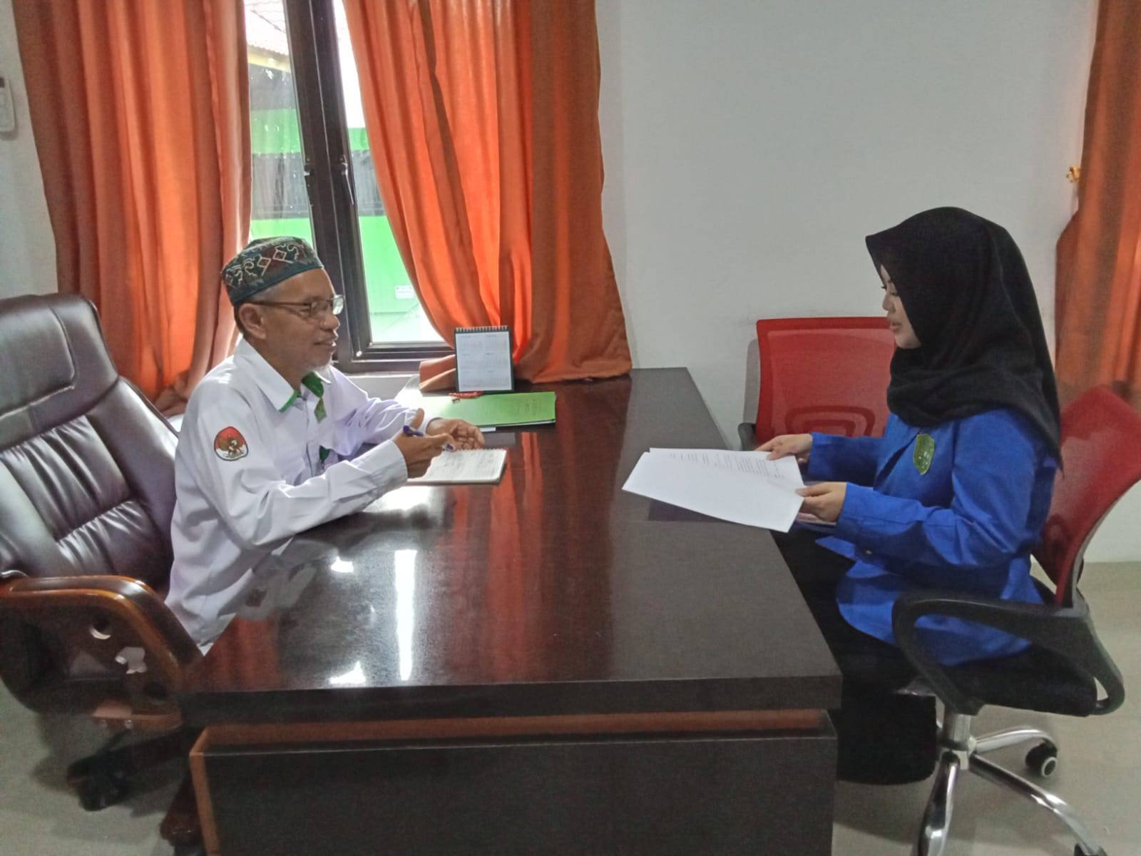 Ka. KUA Pekanbaru Layani Permintaan Wawancara Mahasiswi UIR
