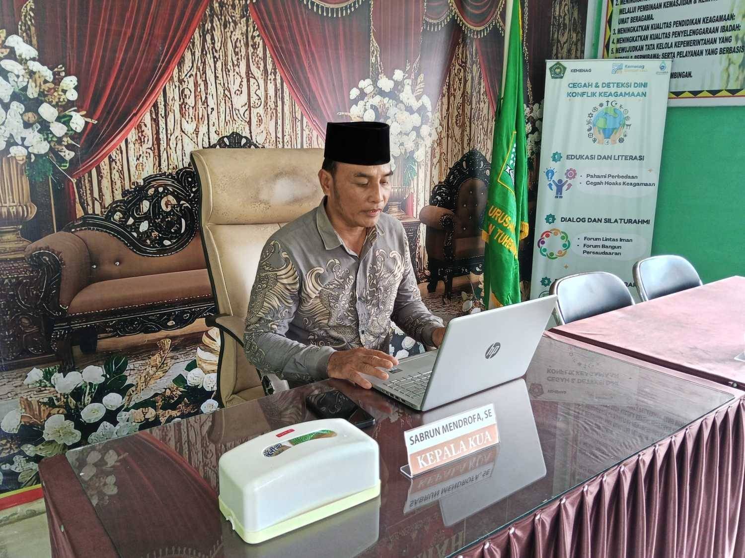 Kepala KUA Tuhemberua Ikuti E-Learning ASN Berintegritas, Perkuat Komitmen Pelayanan Publik