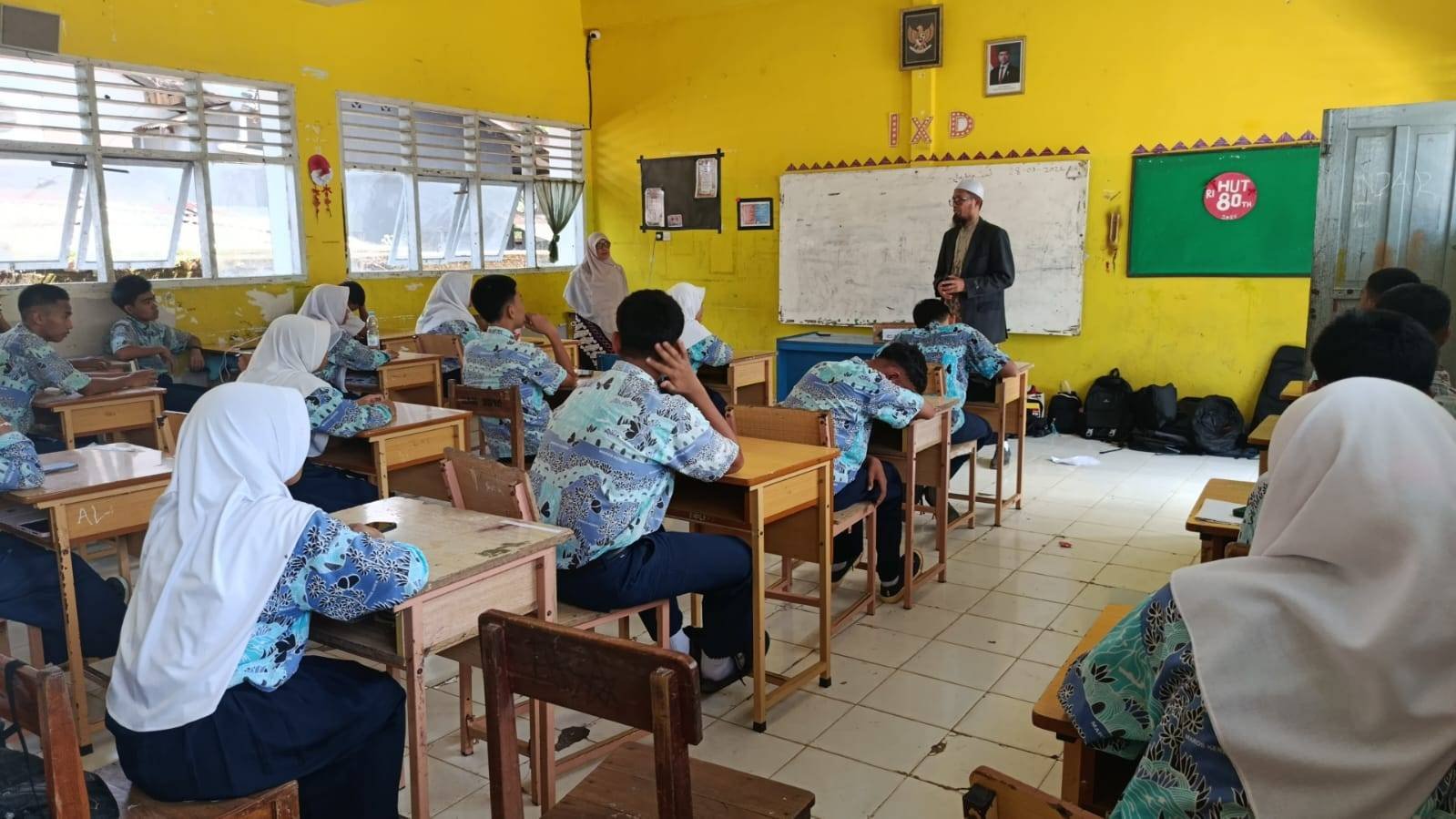 The Most KUA, Bimbingan Remaja Usia Sekolah: Membangun Karakter Islami dan Pergaulan Sehat.