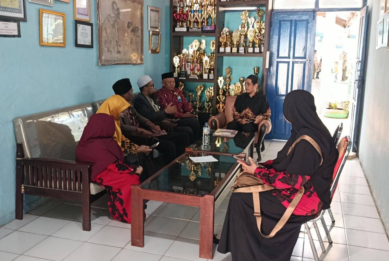 The Most KUA, Penguatan Program BRUS, Penghulu dan Penyuluh KUA Bantimurung Kunjungi SMA Negeri 4 Bantimurung