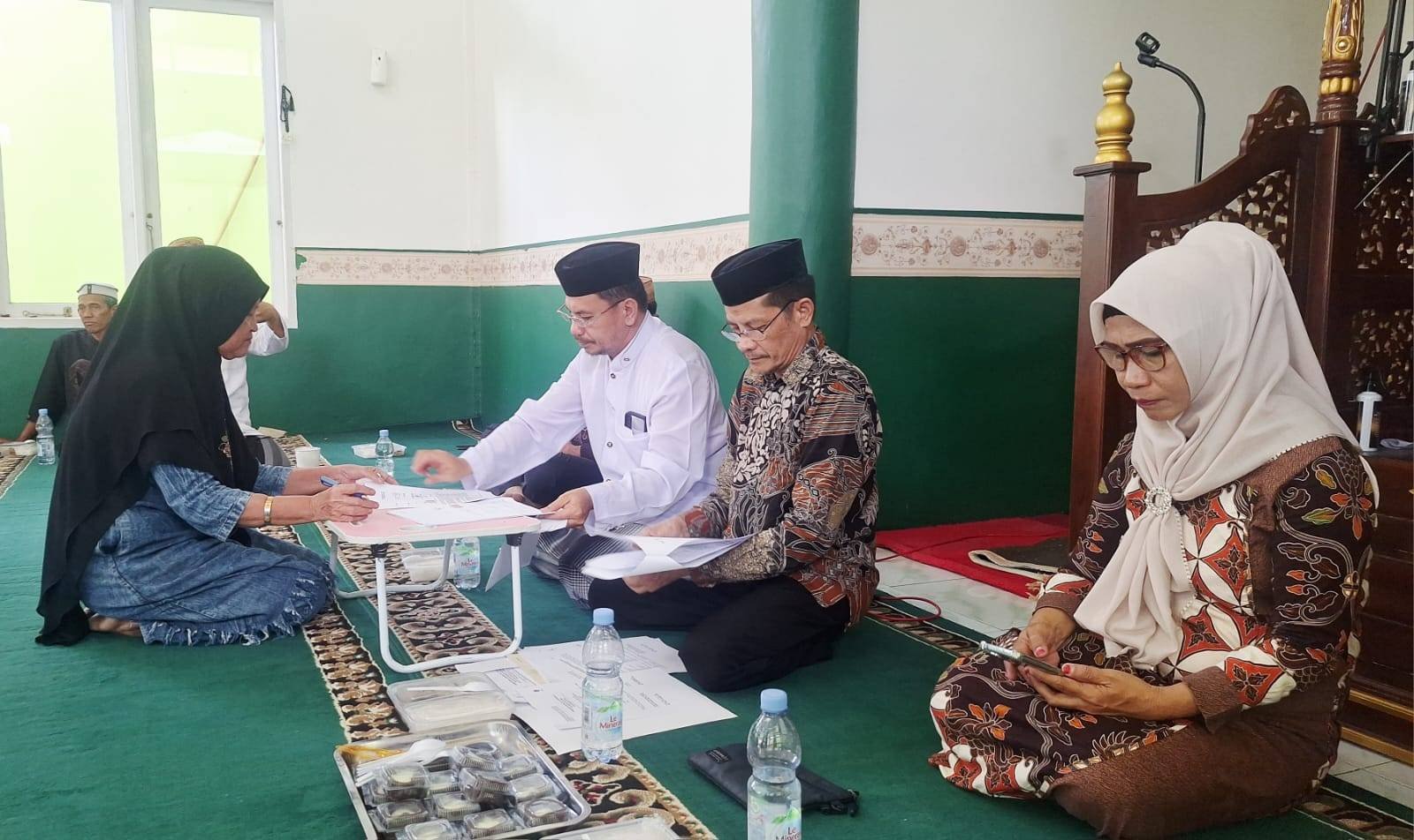 Peran Ganda Marton Abdurrahman: Pembinaan Nazhir BWI Gorontalo dan Saksi Penandatanganan Akta Ikrar Wakaf di Kec. Sipatana