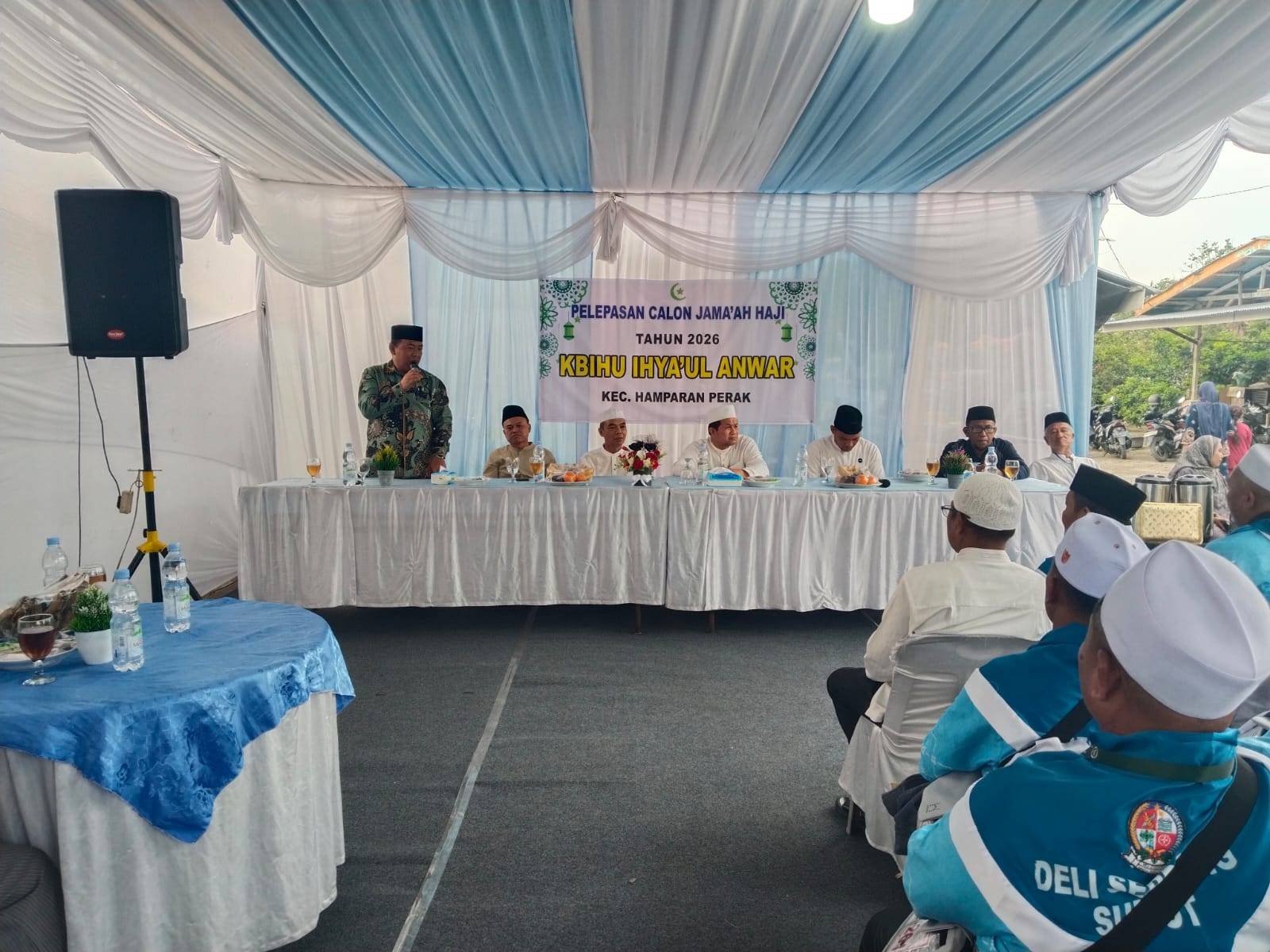 Hadiri Pemberangkatan Calon Jamaah Haji, Kepala KUA Hamparan Perak Sampaikan Pesan Kemandirian dan Kesabaran