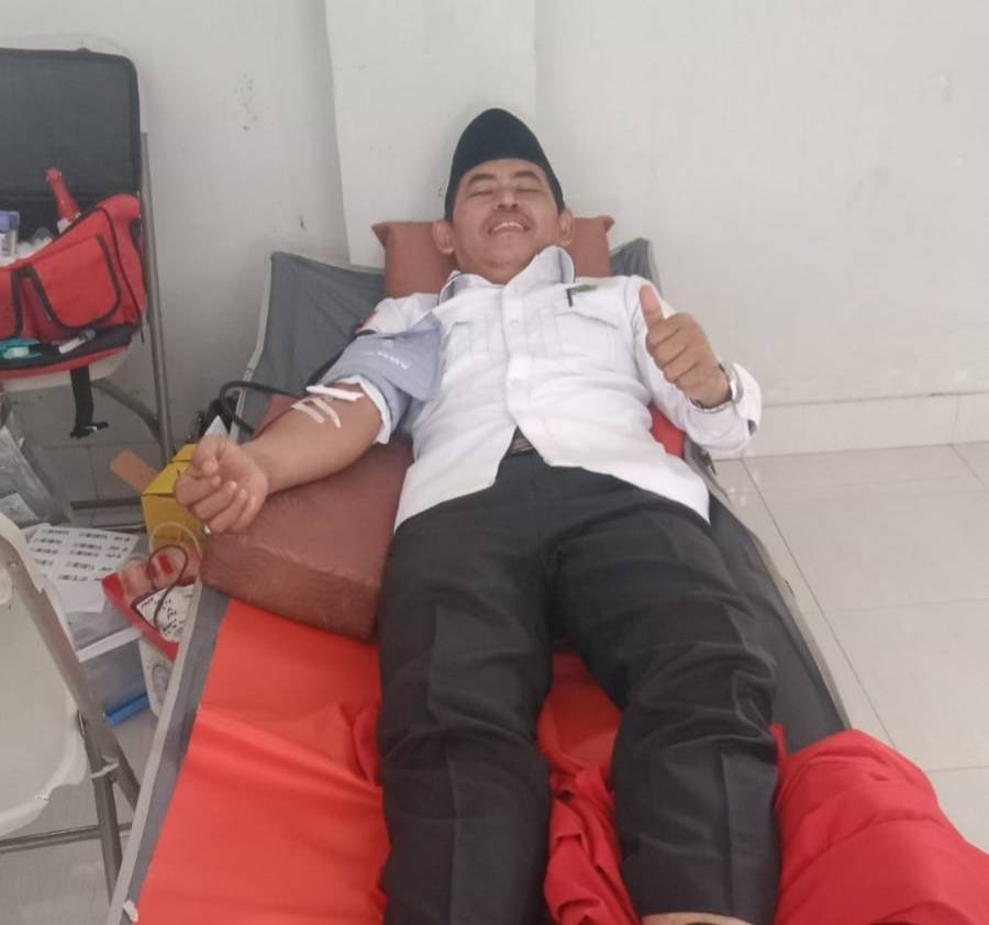 Plh. Kepala KUA Raman Utara Ikuti Aksi Donor Darah