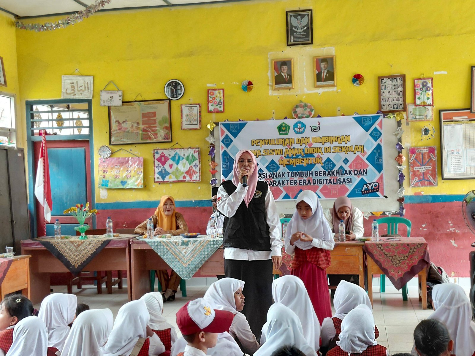 Penyuluh Agama KUA Buay Madang Tanamkan Karakter Anak Sejak Dini