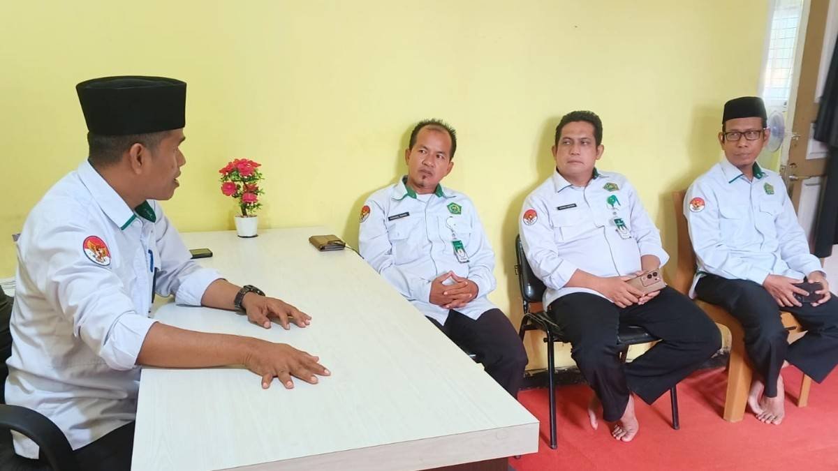 Kepala KUA Marpoyan Damai ajak Penghulu dan Penyuluh berkolaborasi dalam kegiatan Brun, Brus, dan KUA berbakti Berdampak.