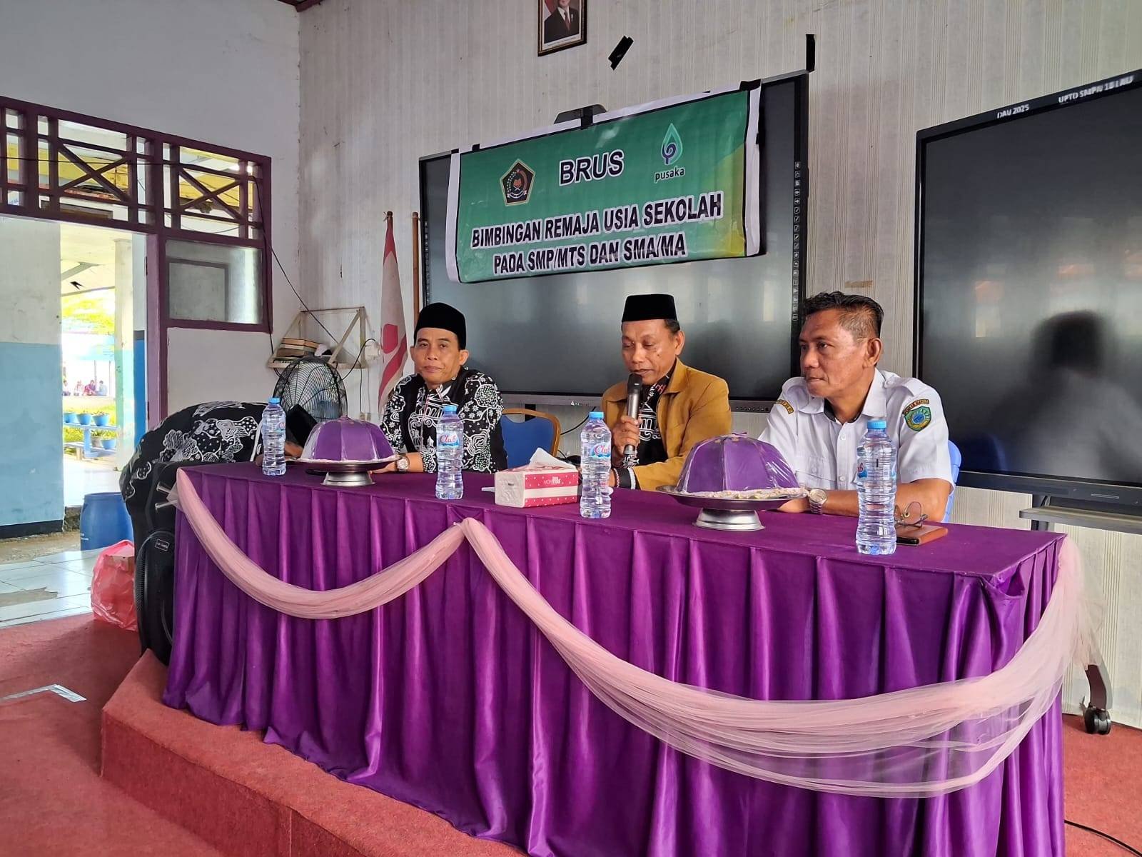 Cegah Pernikahan Dini dan Pergaulan Bebas, KUA Lau Gelar Bimbingan Remaja di SMPN 18 Maros