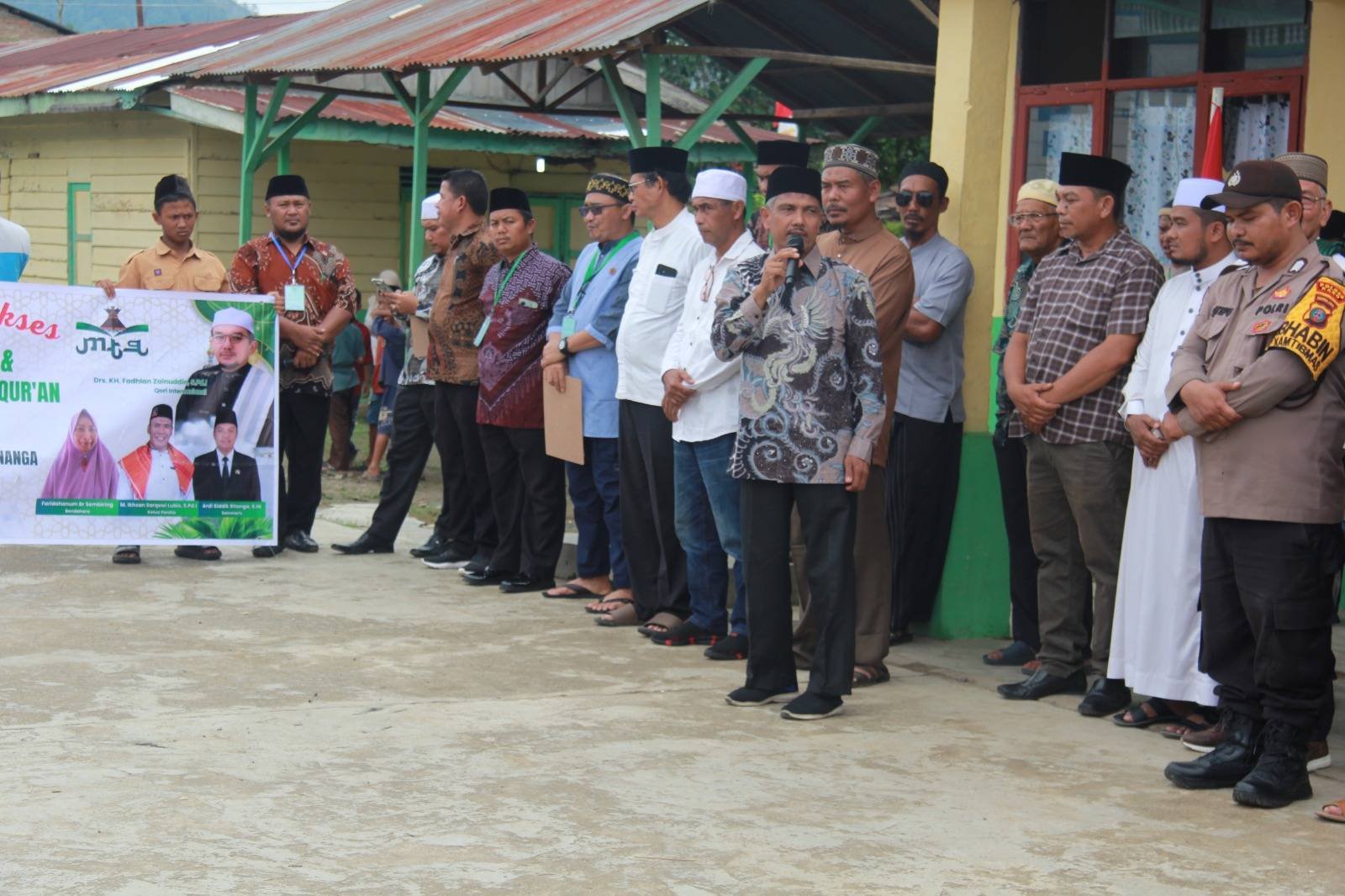 Pawai Ta'aruf MTQ Ke-5, Kepala KUA, Perwiritan, Ormas Islam dan Camat Meriahkan Gelaran di Tigabinanga
