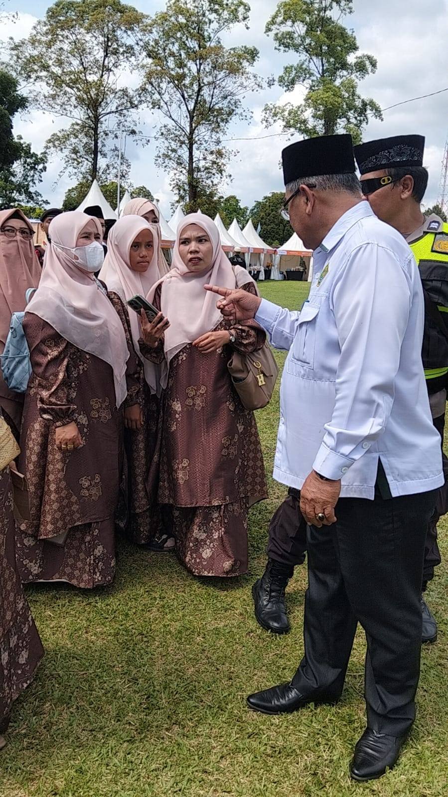Hadiri Pembukaan MTQ Simalungun di Gunung Malela, Ka. KUA Tapian Dolok Beri Motivasi untuk Kafilah