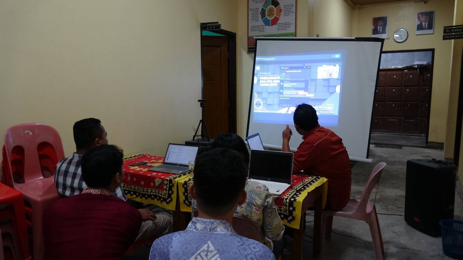 KUA Tuhemberua Perkuat Publikasi dan Informasi Melalui Sosialisasi Humas dan PPID