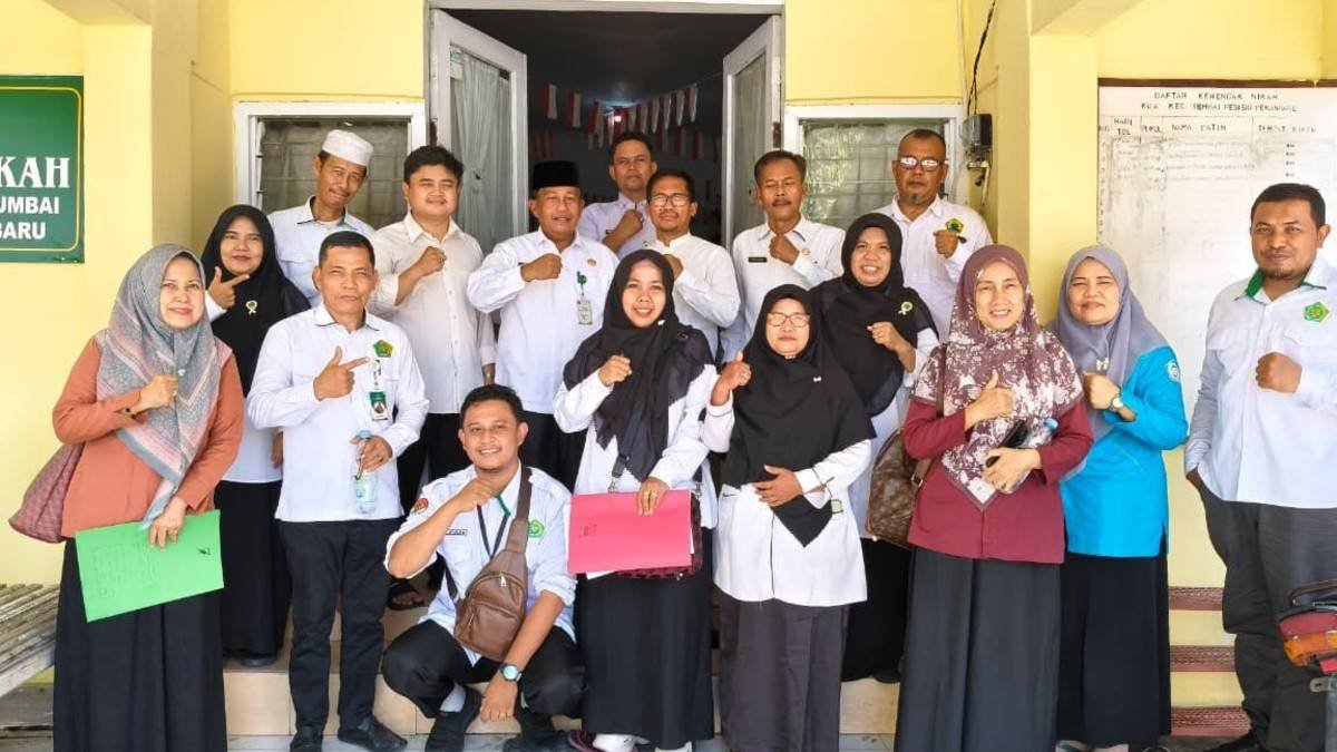 Kunjungan ke KUA Rumbai Kasi Bimas Pesankan Perbaikan Sistem Administrasi dan Pelayanan Nikah