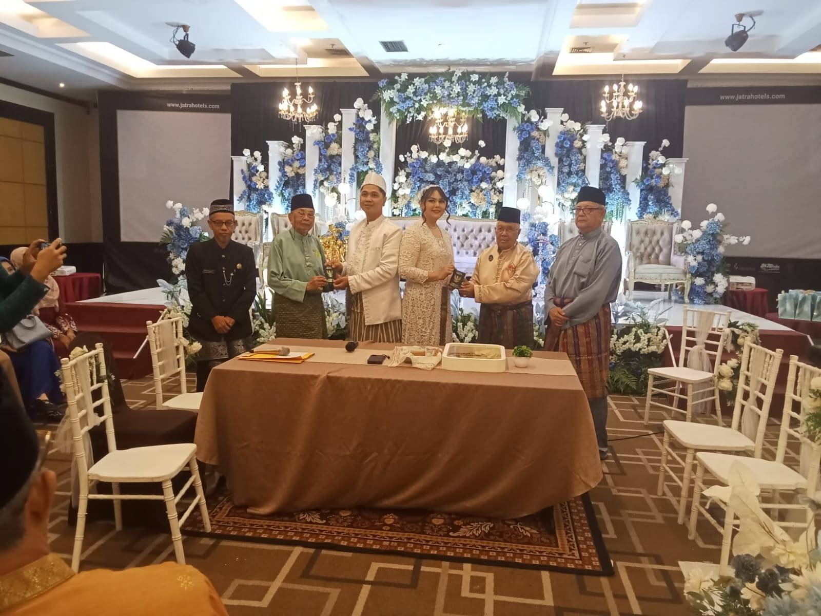 Ka. KUA Pekanbaru Kota Pimpin Akad Nikah, Ijab Kabul Dengan Maskwin Terbanyak