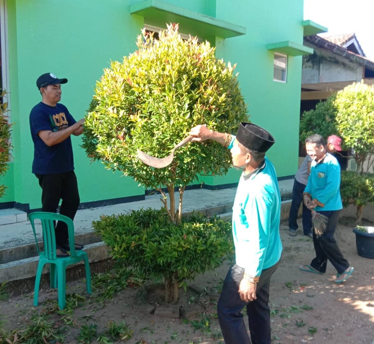 KUA Raman Utara Gelar Giat Jumat Gemah Asri