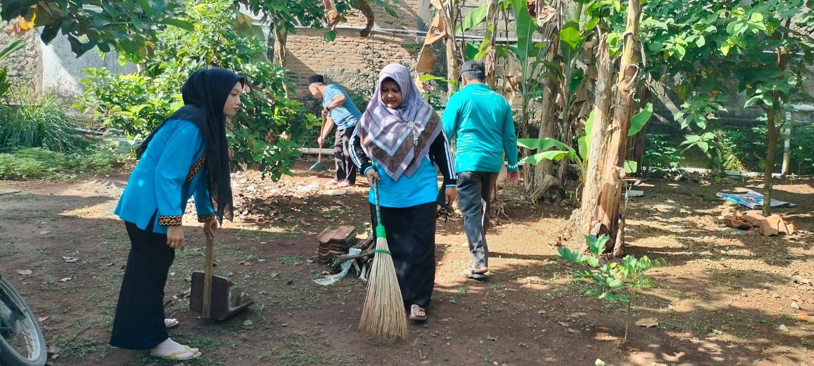 KUA Sekampung Udik Gelar Jumat Gemah Asri