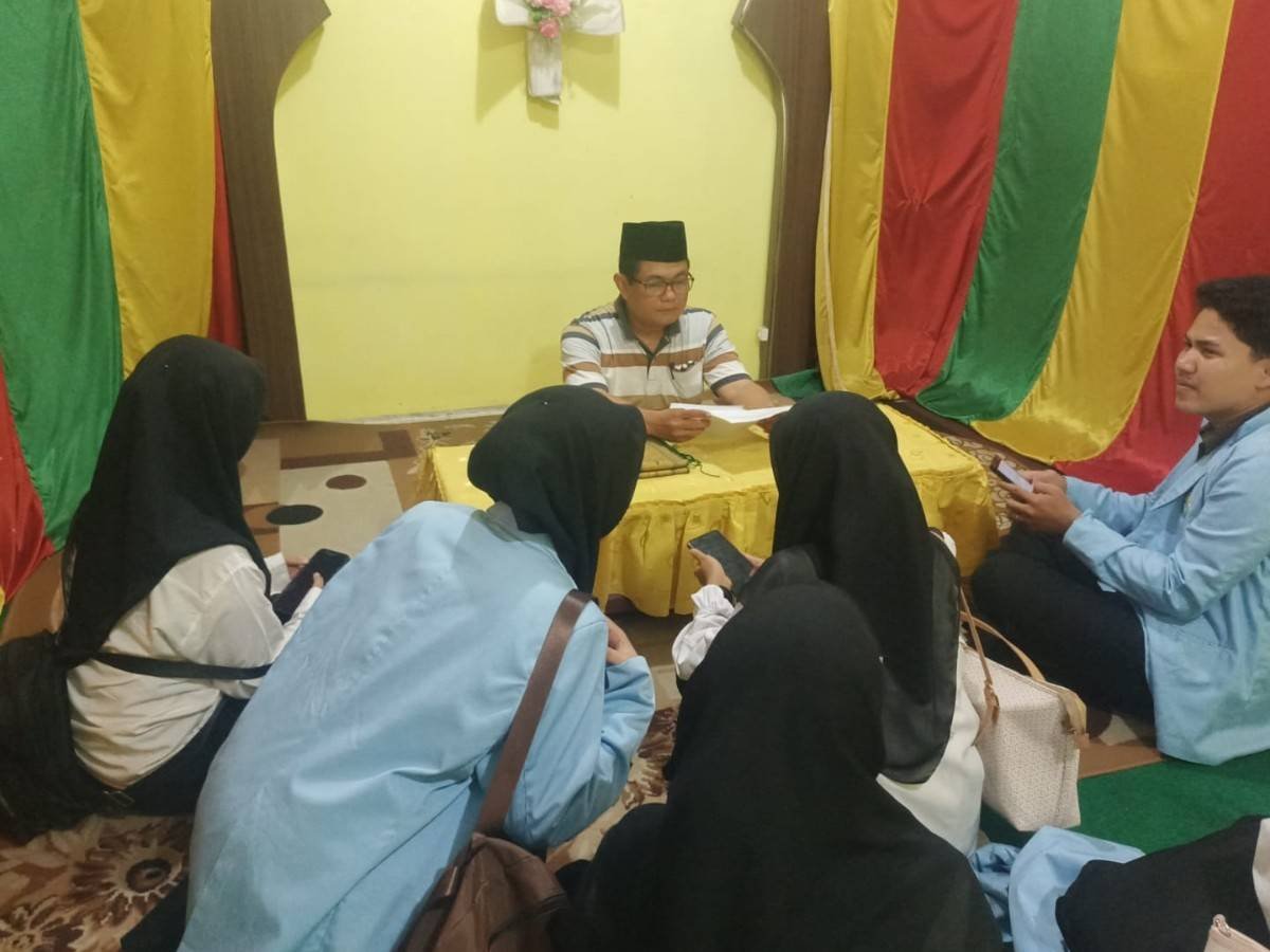 KUA Marpoyan Damai Jadi Lokasi Studi Mahasiswa UNRI tentang Pernikahan di Bawah Umur