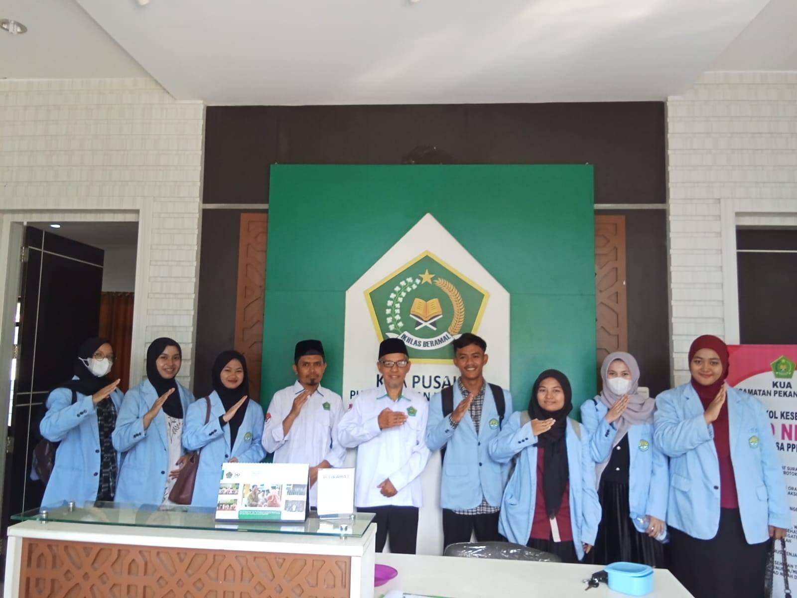 Kepala KUA Pekanbaru Kota Layani Wawancara Mahasiswa UNRI.