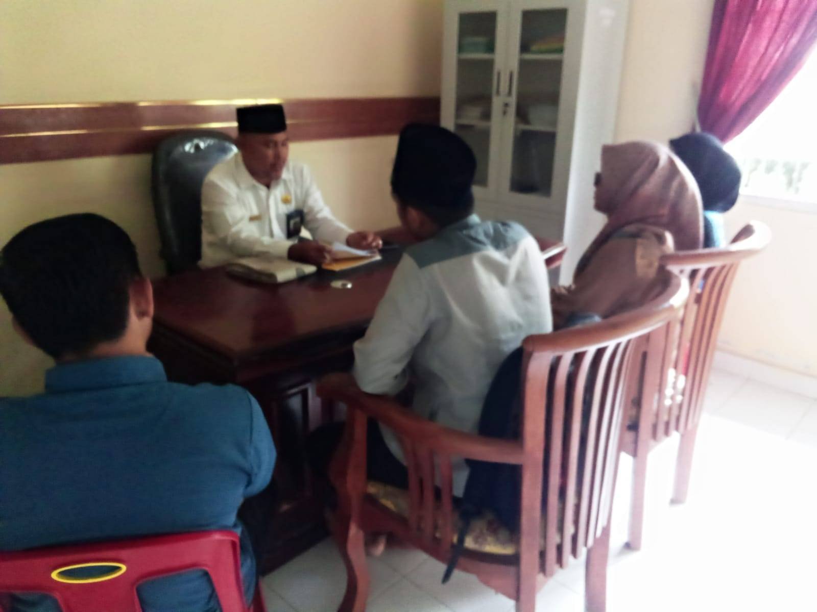 Kepala KUA Teluk Nibung Bimbing Dua Calon Pengantin, Tekankan Pentingnya Membangun Keluarga Sakinah Sejak Awal Pernikahan