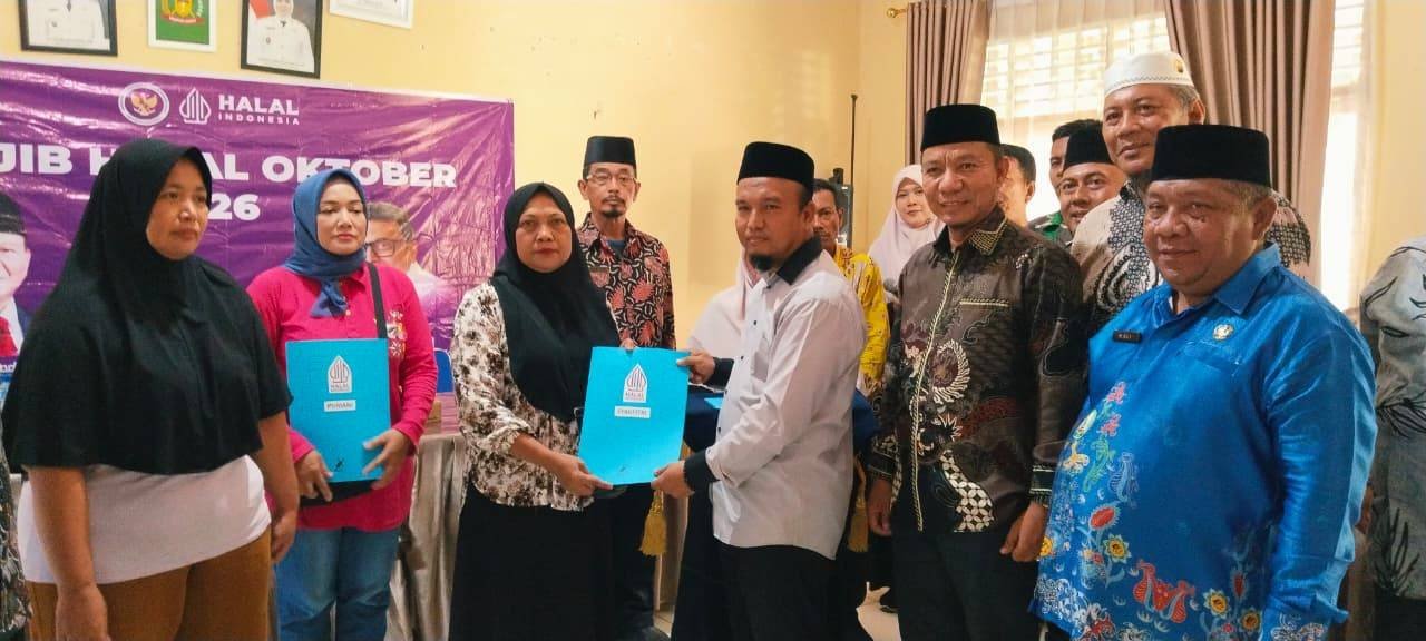 Kepala KUA Salapian Hadiri Sosialisasi Wajib Halal Oktober, Pimpin Konvoi Lintasi Kampung Moderasi Beragama 