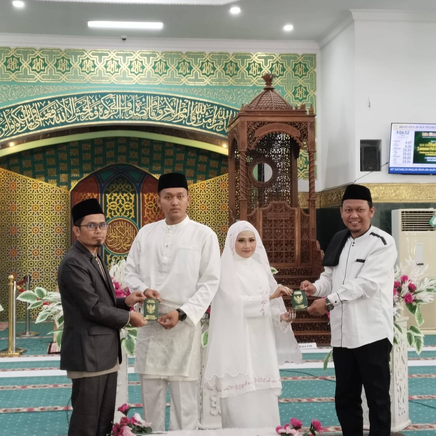 Penghulu Madya KUA Pekanbaru Kota Hadiri Akad Nikah  Zovanli  dan Nandiana