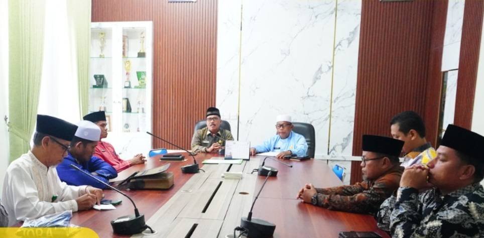 Ka. KUA Se-Kota Pekanbaru Hadiri Kegiatan Pembinaan Oleh Ka. Kankemenag Kota Pekanbaru