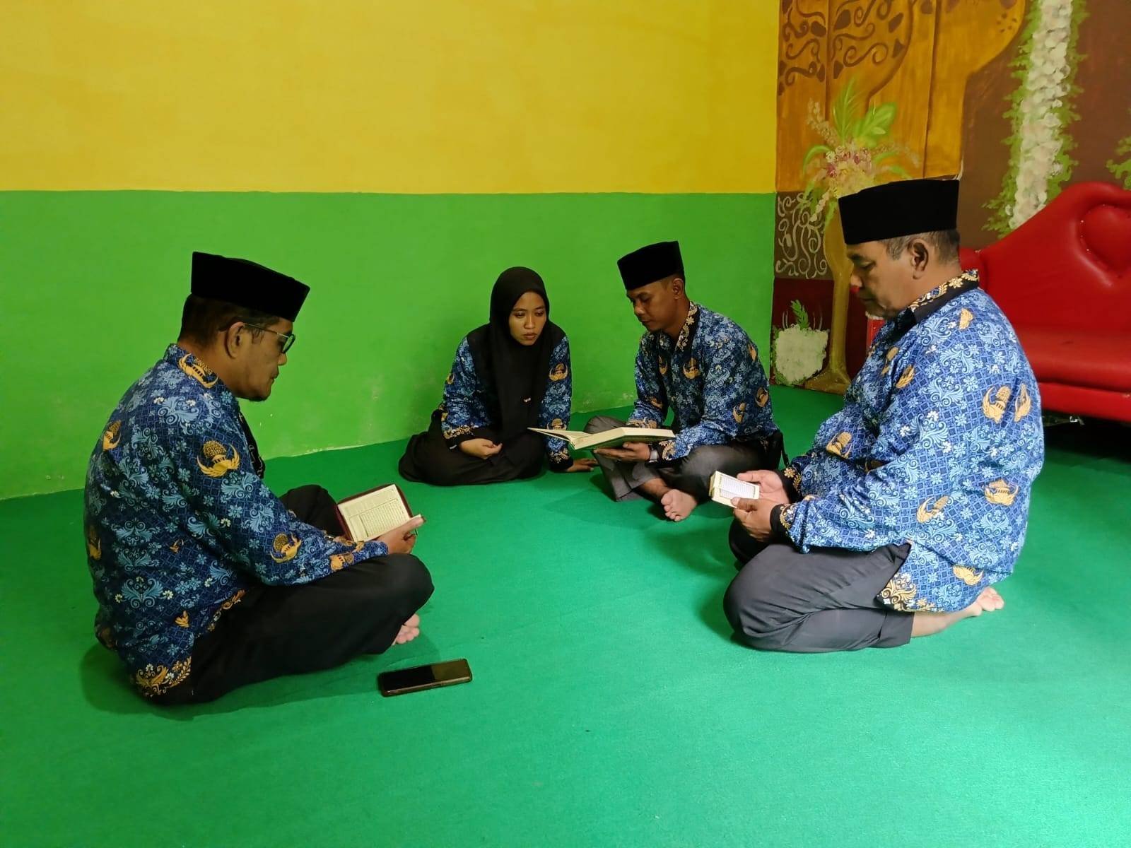 KUA Silinda Lantunkan Ayat Al-Qur'an Sebagai Pembuka Tahun 1448 H