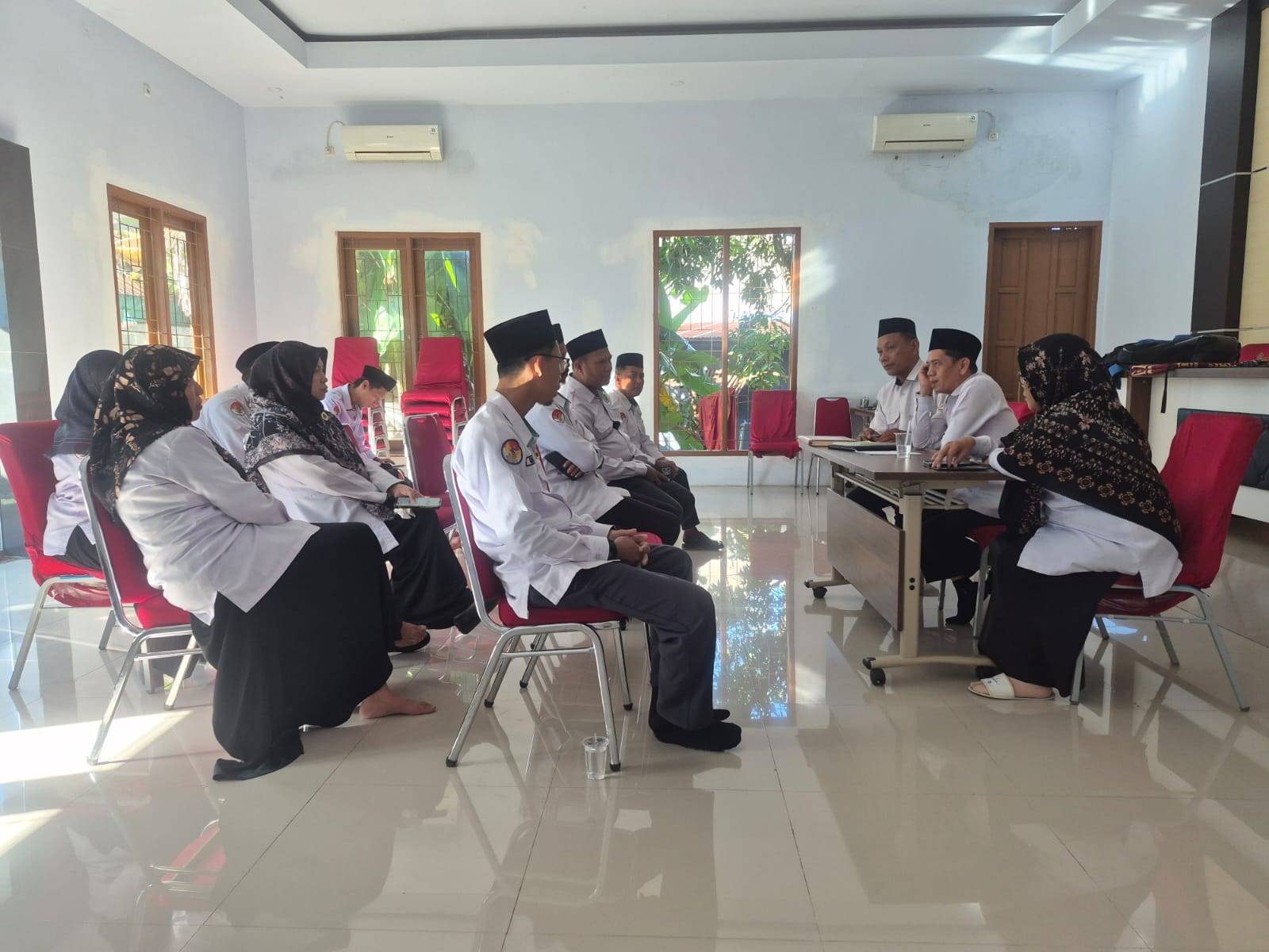 Kepala KUA Lau Pimpin Rakor Persiapan Tabligh Akbar Bersama Yayasan Amanah Mandiri