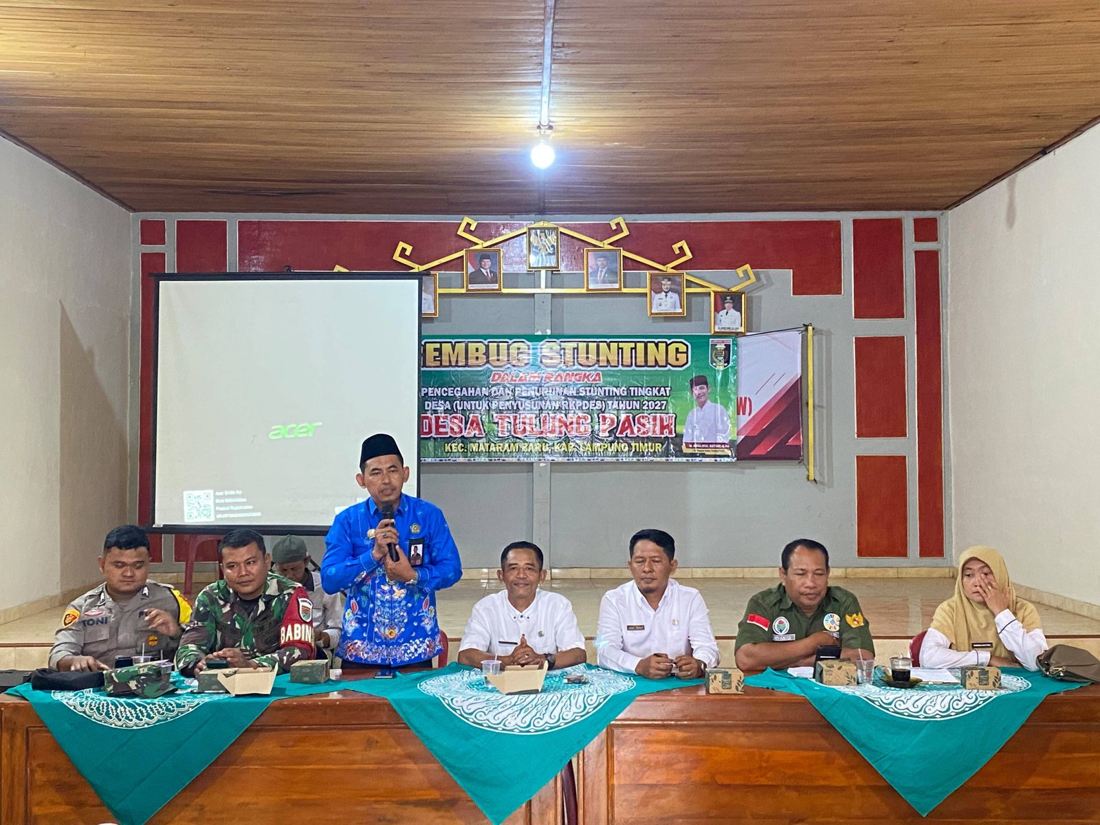 KUA Mataram Baru Dukung Percepatan Penurunan Stunting dalam Rembuk Stunting Desa Tulung Pasik