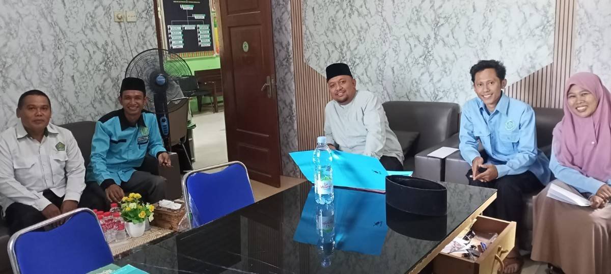 Perkuat Sinergi, Pengurus BKPRMI Kecamatan Tualang Gelar Silaturahmi ke KUA Tualang