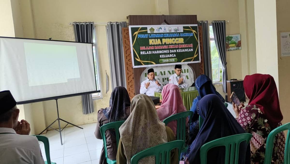 KUA Pinggir Perkuat Ketahanan Keluarga Lewat Pusaka Sakinah: Pasangan Pengantin Dibekali Relasi Harmonis dan Literasi Keuangan