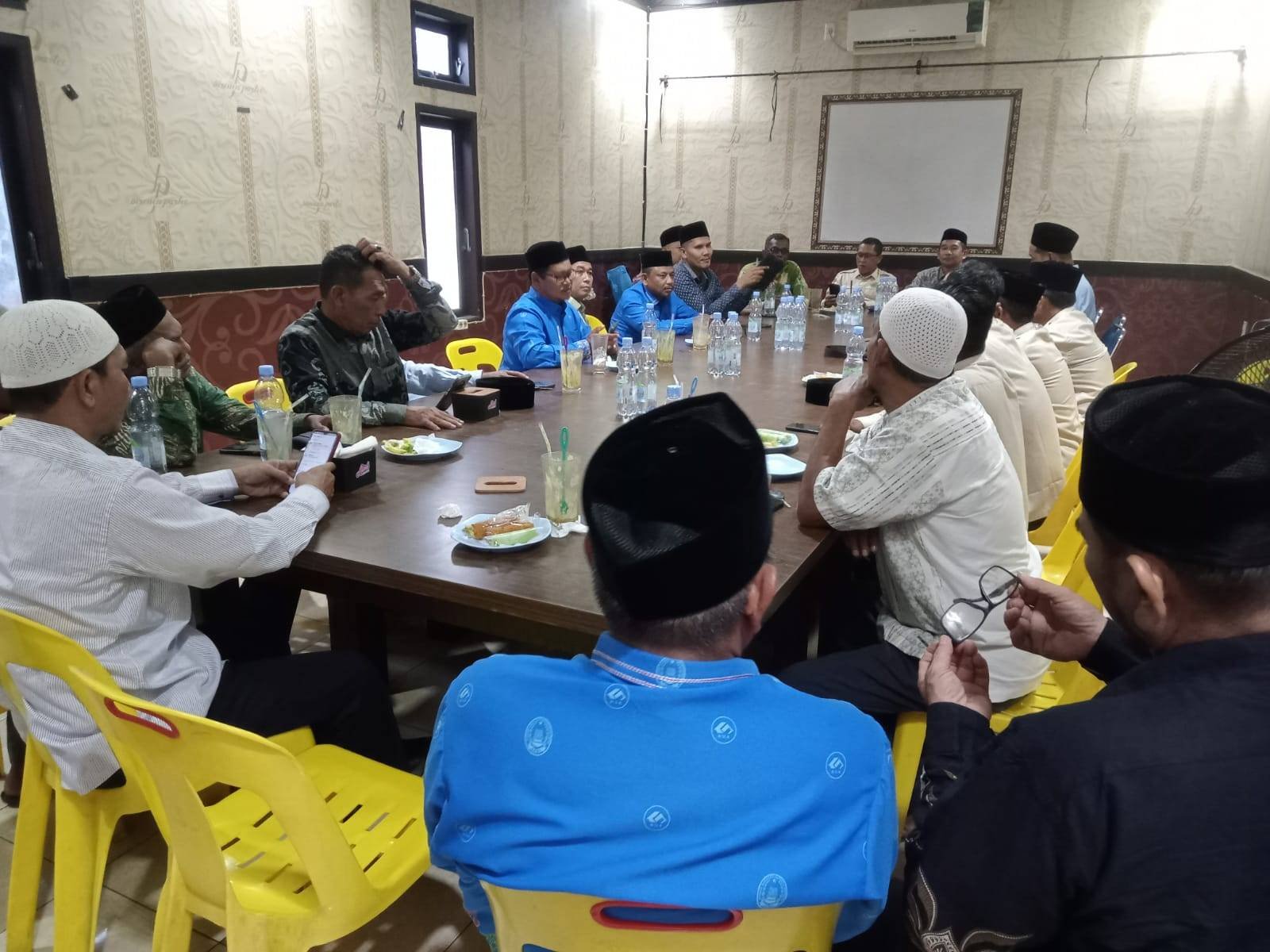 Rapat Persiapan Harlah ke-7 APRI Bireuen Diwarnai Pelepasan Dua Anggotanya yang Purna Tugas