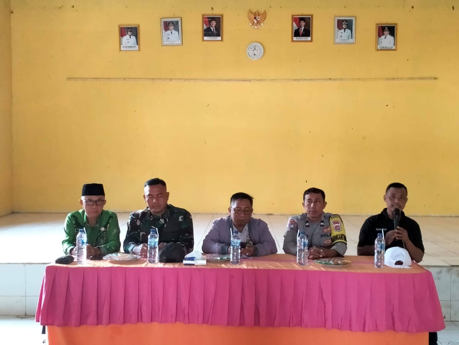 Kepala KUA Purbolinggo Hadiri Rakor Kecamatan Bahas Persiapan HUT RI Ke-81