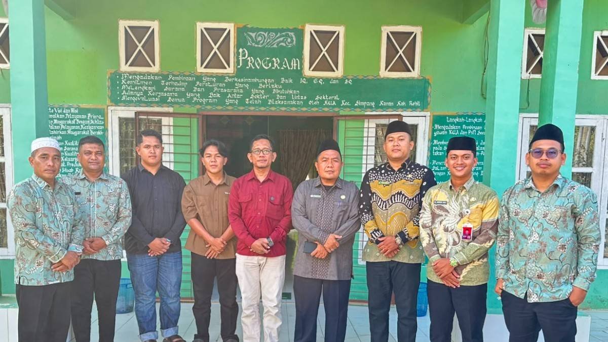 KUA Kecamatan Simpang Kanan Terima Dua Mahasiswa Magang dari UIN Sultan Syarif Kasim Riau