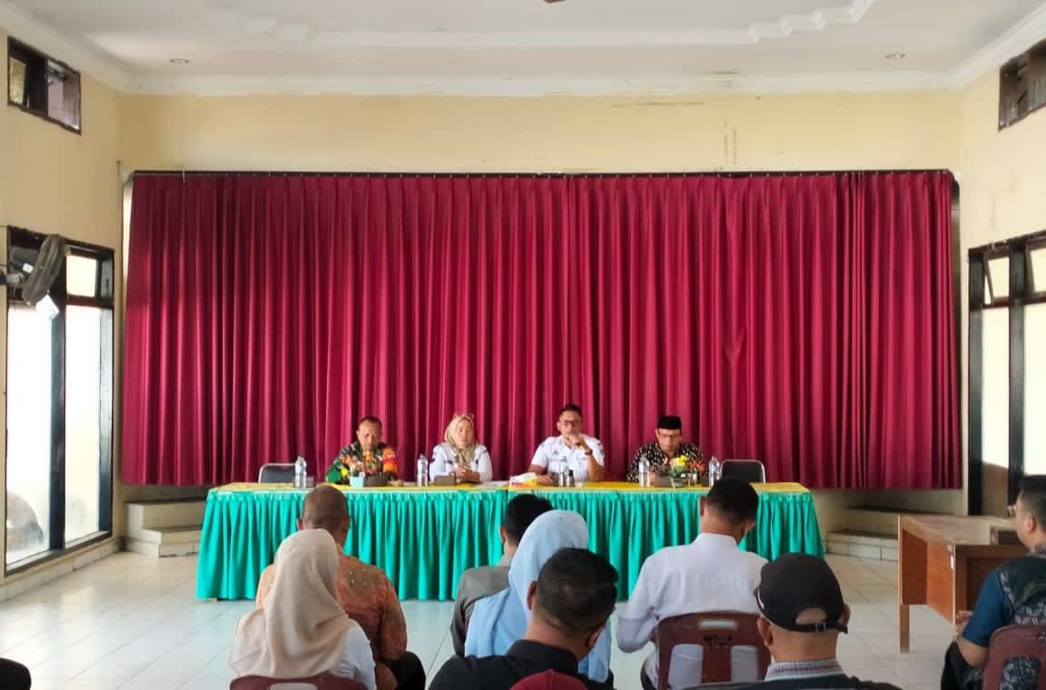 Sinergi Lintas Sektor, Kepala KUA Ujungbatu Hadiri Pembentukan Panitia HUT ke-81 Kemerdekaan RI