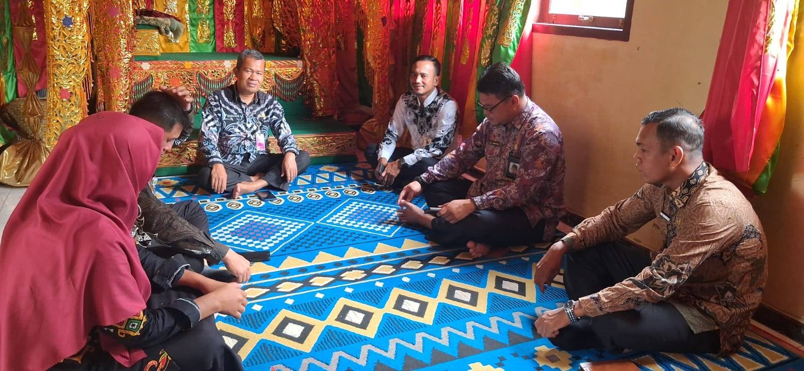 Kamis Pagi Penuh Berkah, Kebersamaan Keluarga Besar KUA Kecamatan Kuantan Hilir