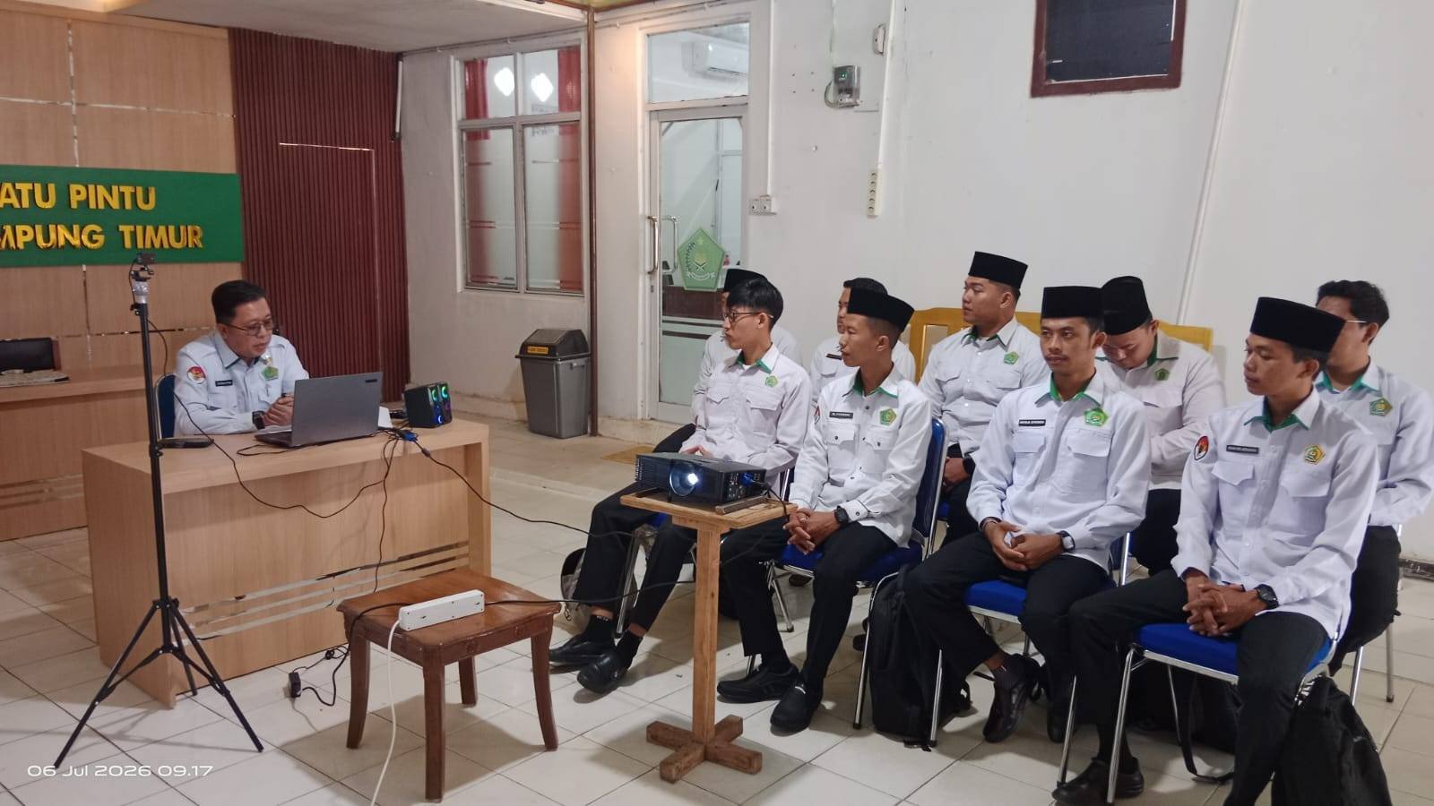 Penghulu KUA Sekampung Ikuti Pembinaan JF Penghulu Secara Daring