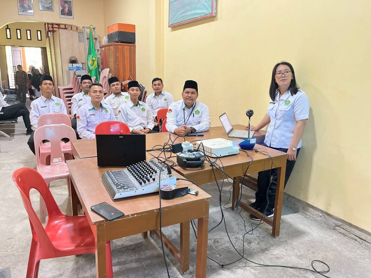 Penghulu KUA Tuhemberua Perkuat Kompetensi Melalui Pembinaan Pegawai JF Penghulu 