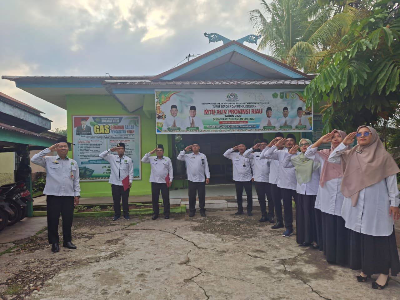 Apel Senin Pagi, Kua Kecamatan Kuantan Teguhkan Disiplin Dan Semangat Pelayanan