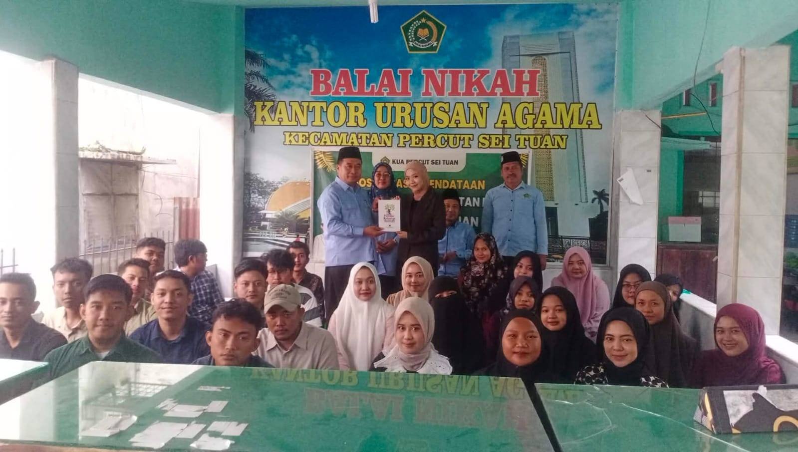 16 Pasang Catin Ikuti Bimwin Mandiri di KUA Percut Sei Tuan, Siapkan Bekal Psikologis, Emosional, dan Spiritual