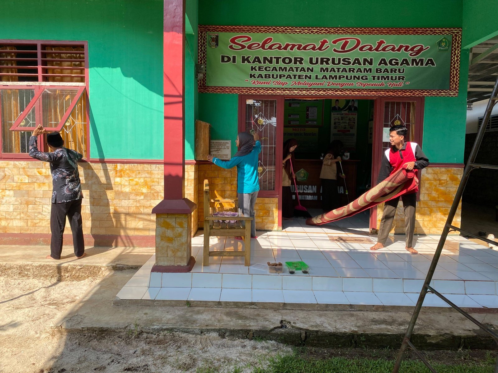 KUA Mataram Baru Laksanakan Giat Gemah Asri 